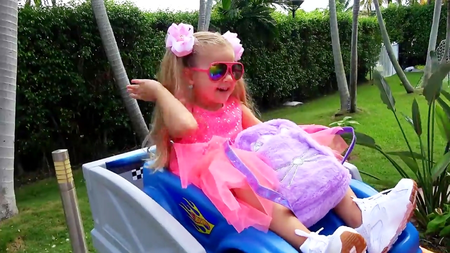 دیانا و اسباب بازی ها - لباس جدید و آرایش پرنسس دیانا